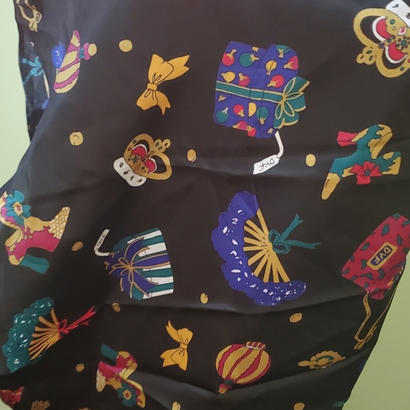 Diane Von Furstenberg Scarf - Picture 3 of 4